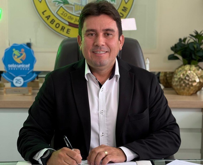 Prefeito Helder Carvalho assina ordem de serviço para construção de Ginásio Poliesportivo no Núcleo lll