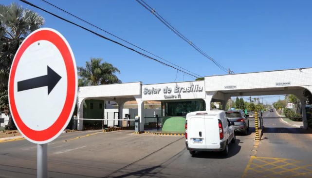 Alexandre de Moraes proíbe drones perto da casa onde Bolsonaro cumpre prisão